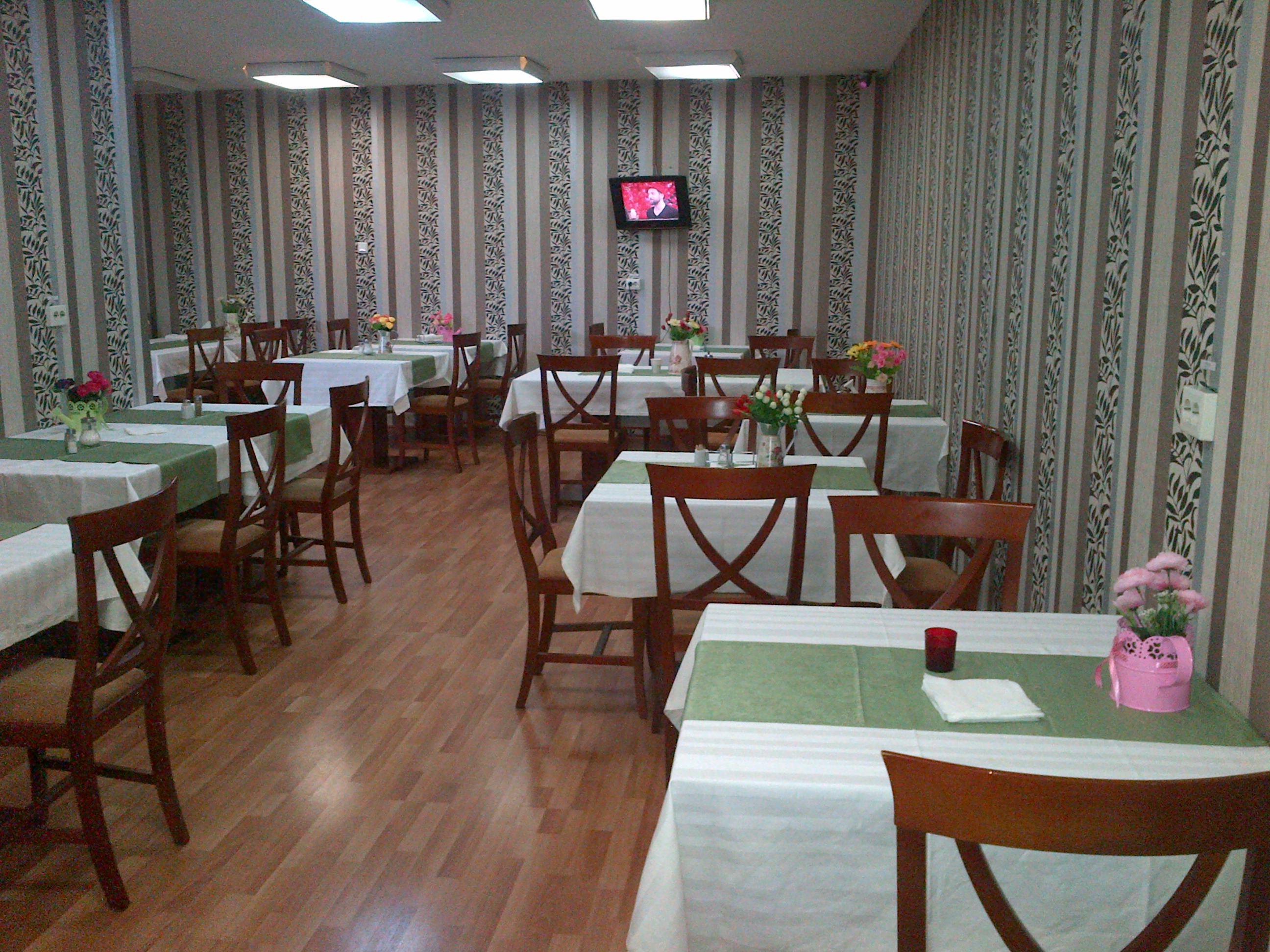 Hotel Reina Bucarest Extérieur photo