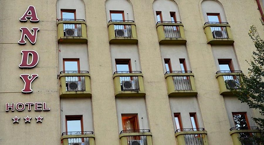 Hotel Reina Bucarest Extérieur photo